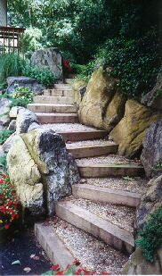 Living Rock Green Retaining Wall | Baltimore Maryland